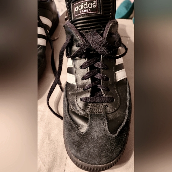Adidas Samba Classics - Picture 5 of 9